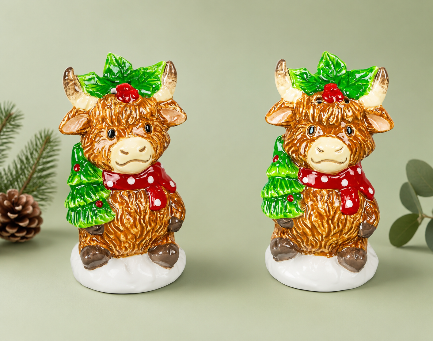 PREORDER ONLY Christmas Moo Duo Salt Pepper Set