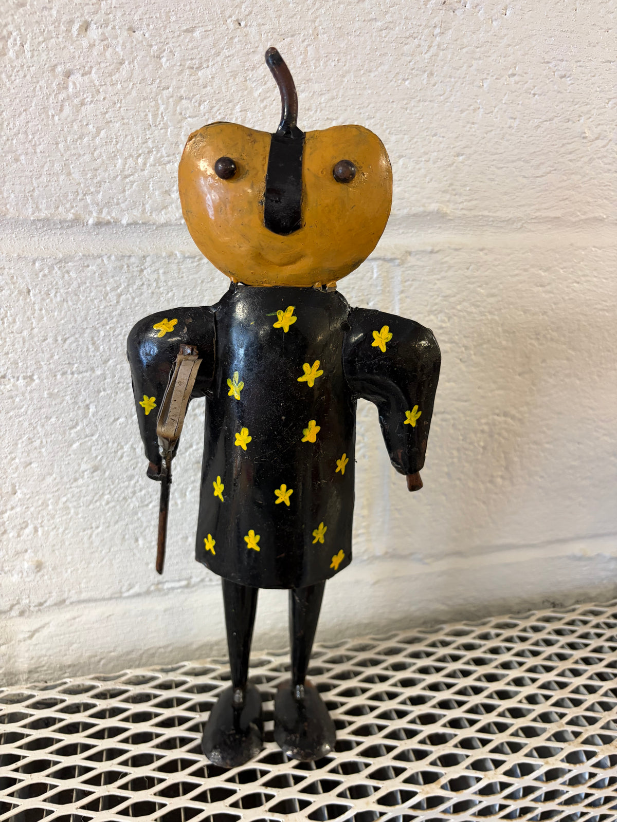 Recycled India Metal Pumpkinhead Halloween Figurine Black Outfit Yellow Star